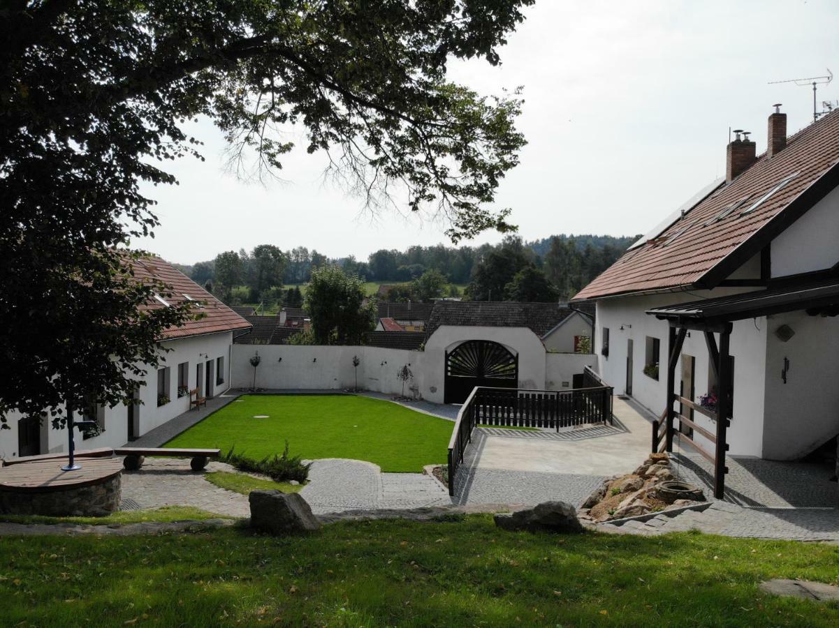 Hotel Statek Cesky Dvur Postupice Zewnętrze zdjęcie